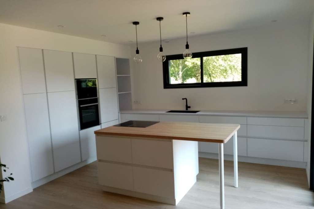 GROSBOIS MENUISERIE ENTREPRISE DE MENUISERIE SEGRE Cuisine 4